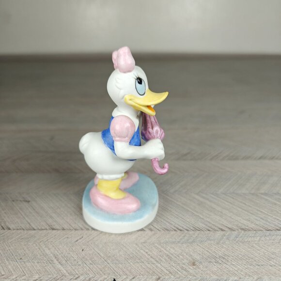 Vintage Walt Disney Productions Daisy Duck Umbrella Bisque Figurine Ceramic - Picture 2 of 6